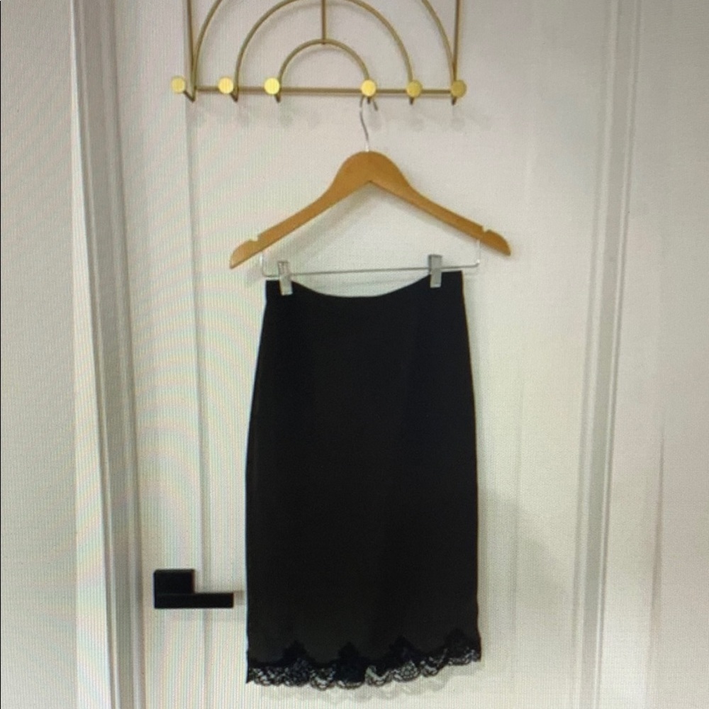 Elegant Black Lace Hem Skirt